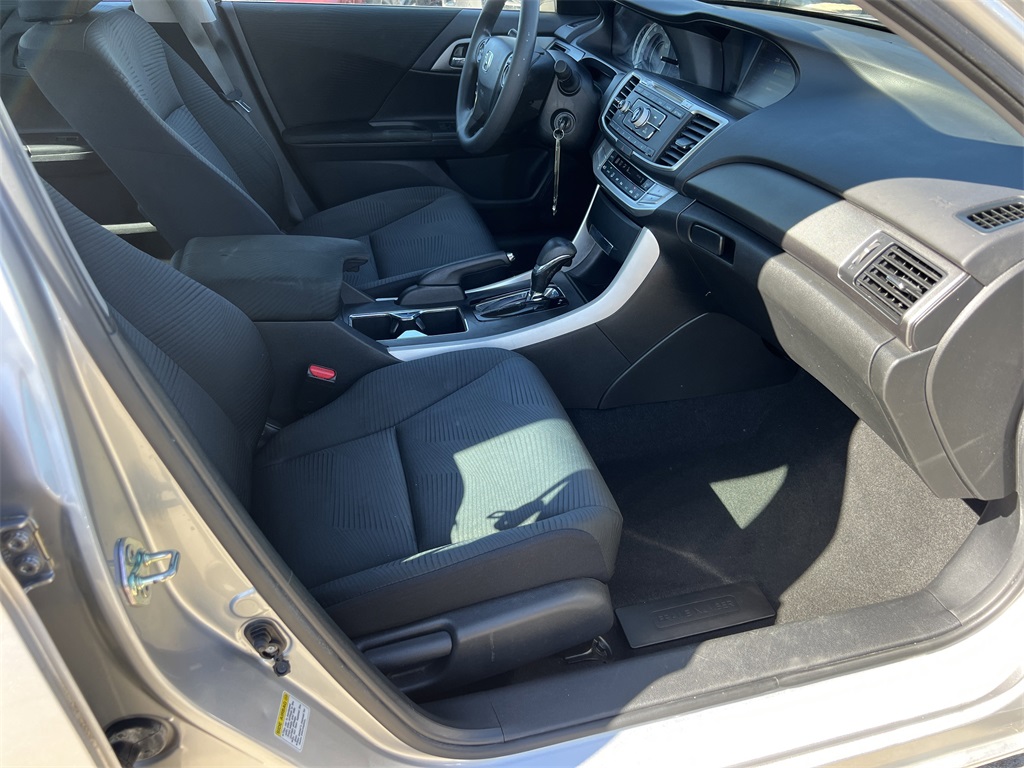 2014 Honda Accord LX photo 10