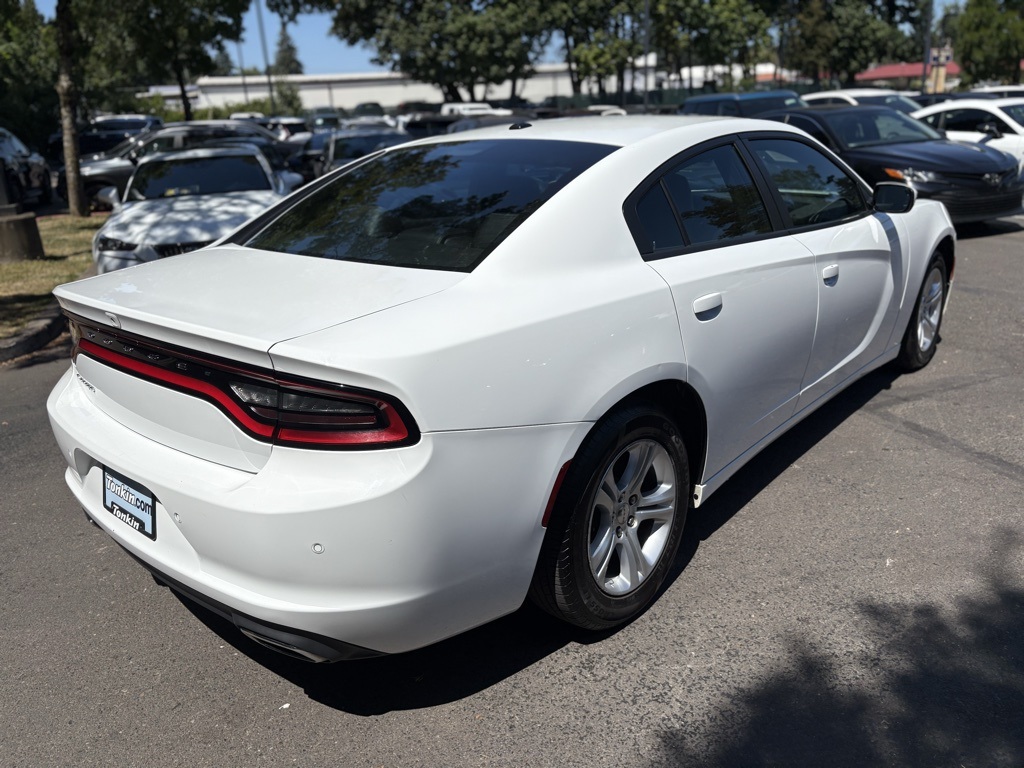 2022 Dodge Charger SXT photo 4