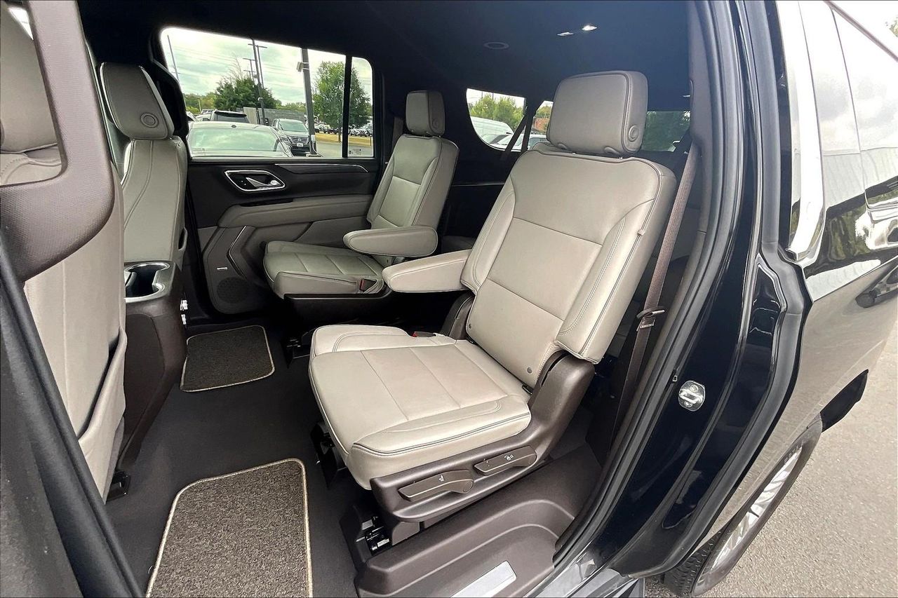 2023 Gmc Yukon XL SLT photo 19