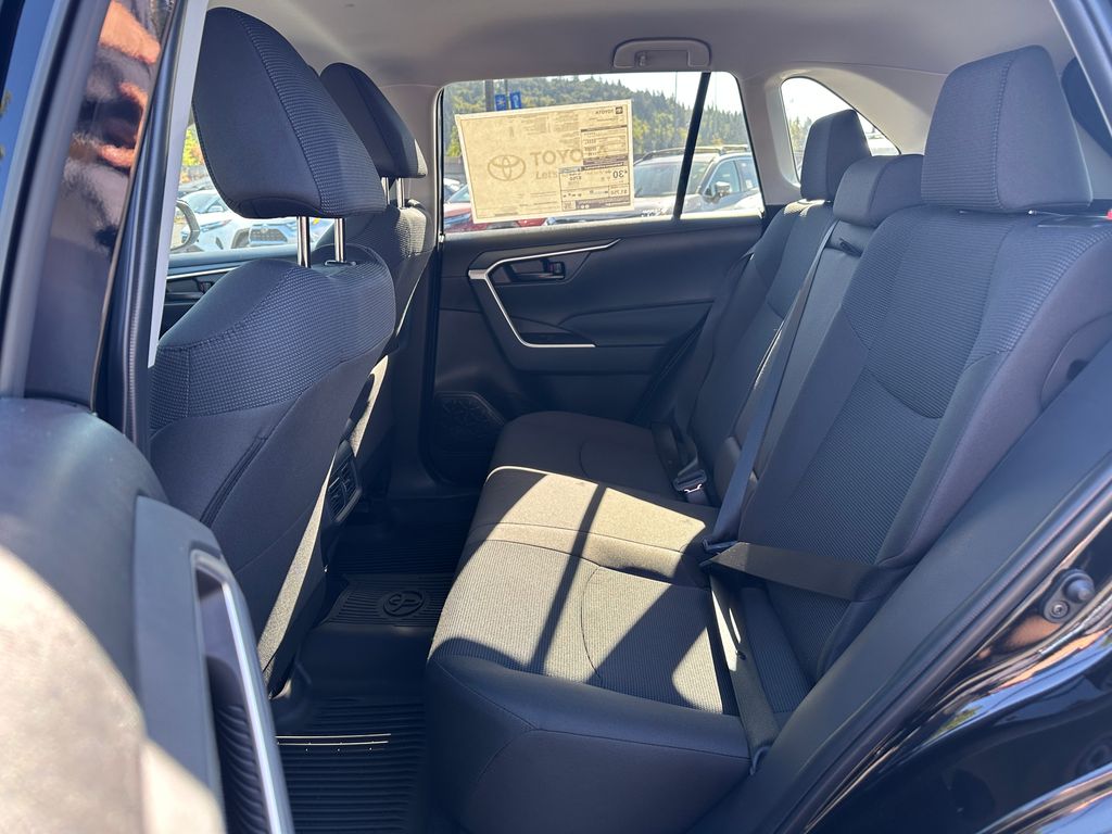 2025 Toyota RAV4 LE photo 13