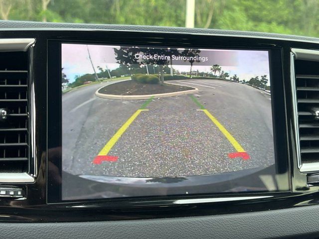 2024 Chrysler Pacifica Touring L photo 8
