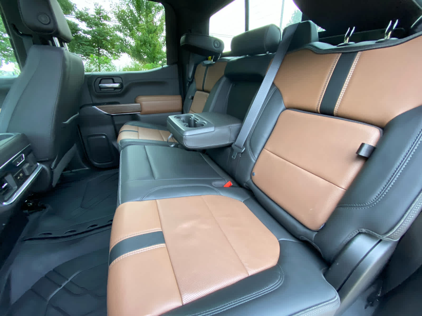 2019 Chevrolet Silverado 1500 High Country photo 23