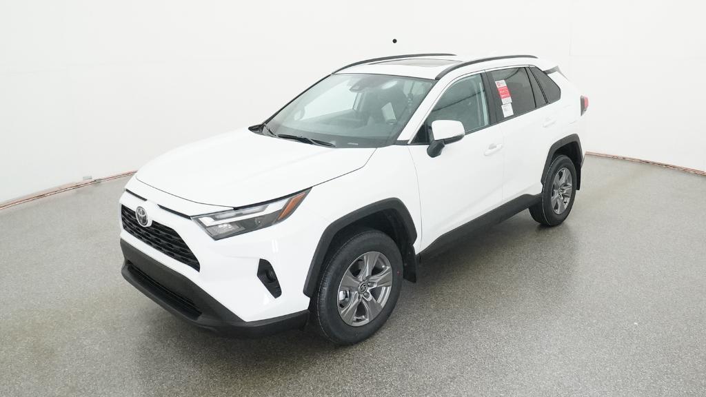2025 Toyota RAV4 XLE's photo