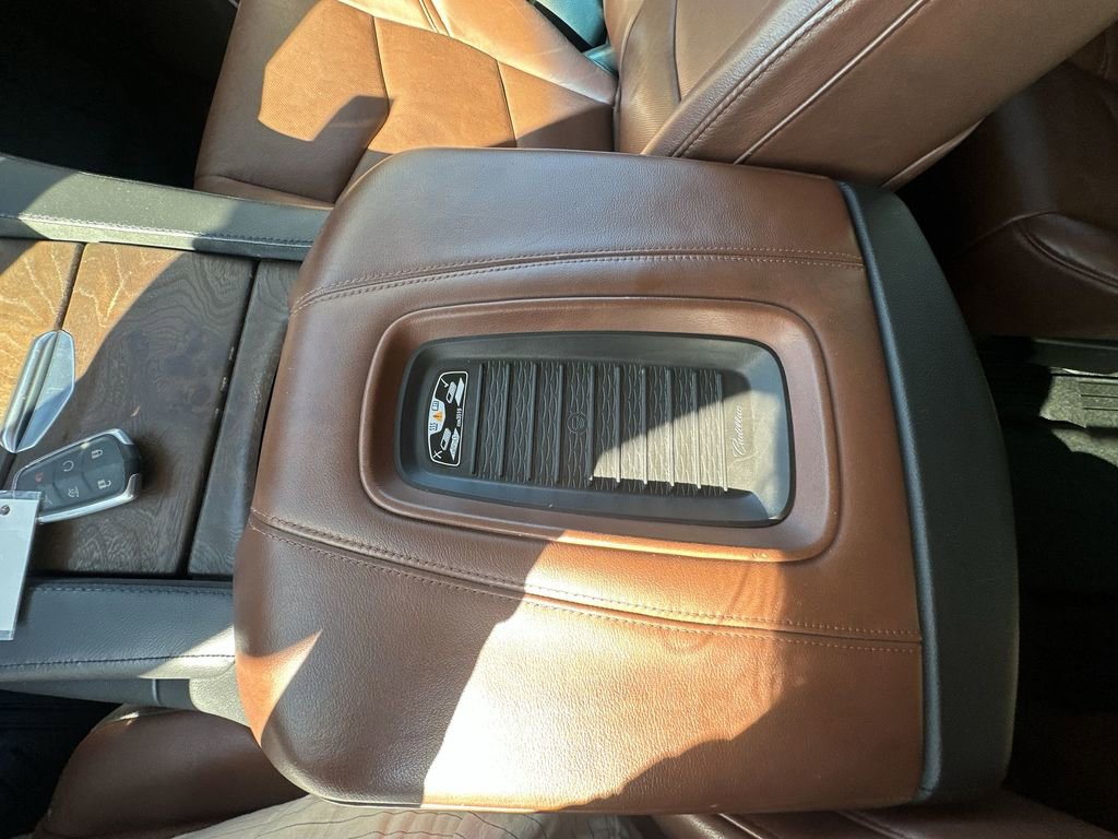 2019 Cadillac Escalade ESV Premium Luxury photo 32
