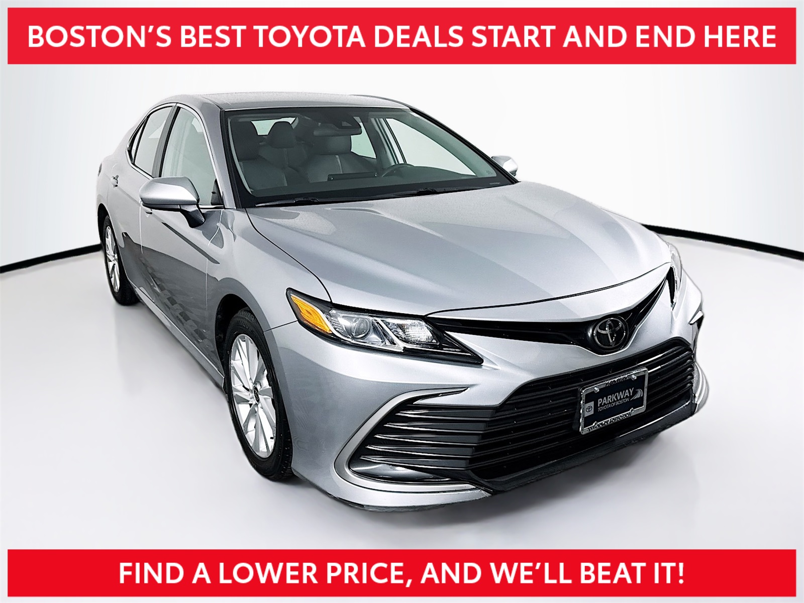 2024 Toyota Camry LE's photo