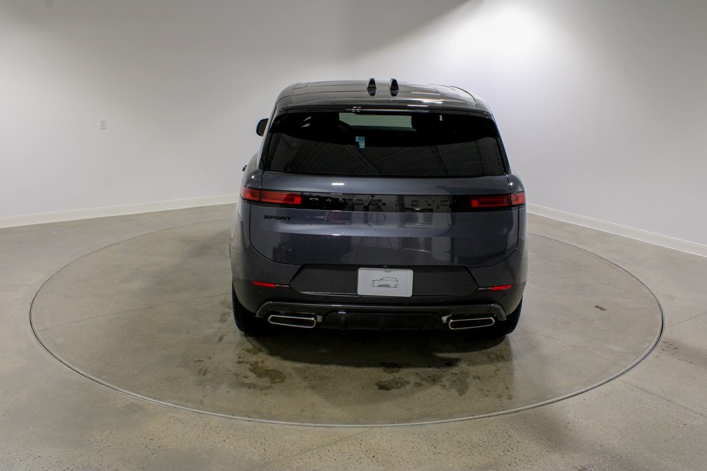 2025 Land Rover Range Rover Sport SE photo 3