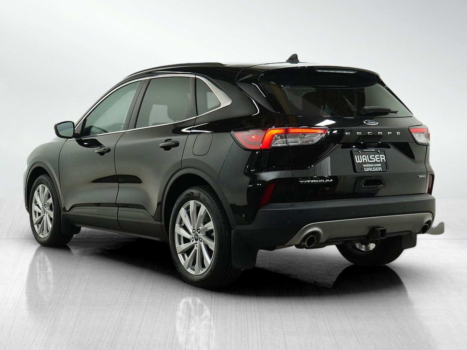 2022 Ford Escape Titanium Hybrid photo 3