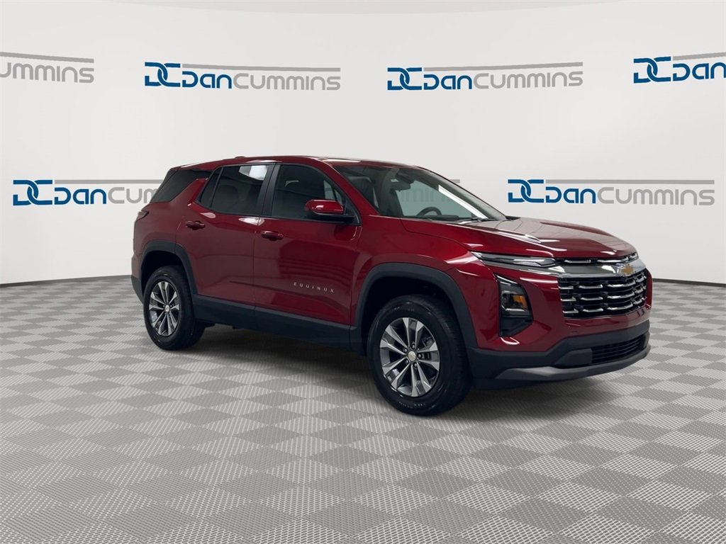 2025 Chevrolet Equinox LT photo 2