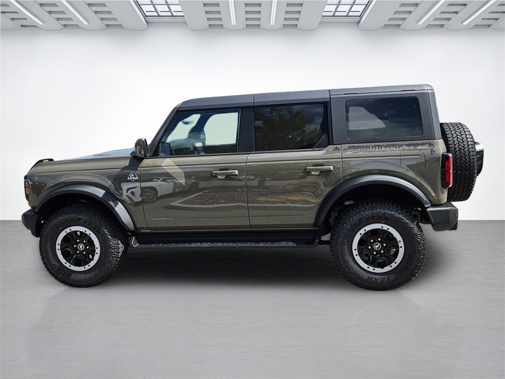 2025 Ford Bronco Outer Banks photo 4