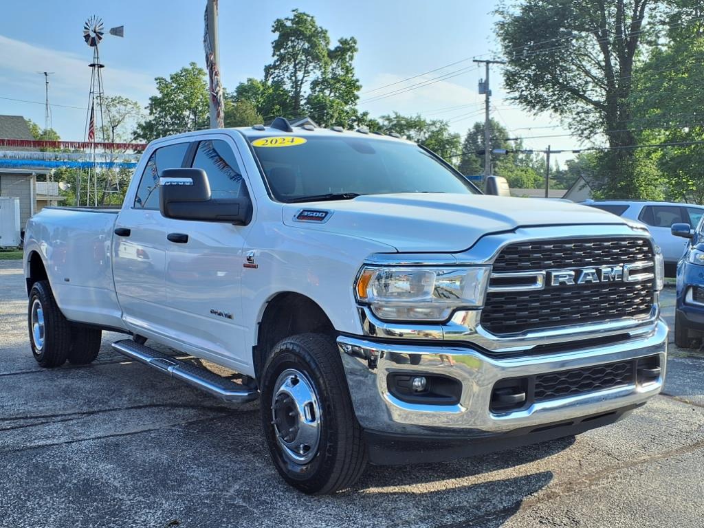 2024 Ram 3500 Big Horn photo 3