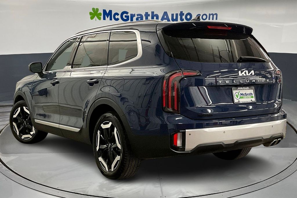 2024 Kia Telluride EX photo 2