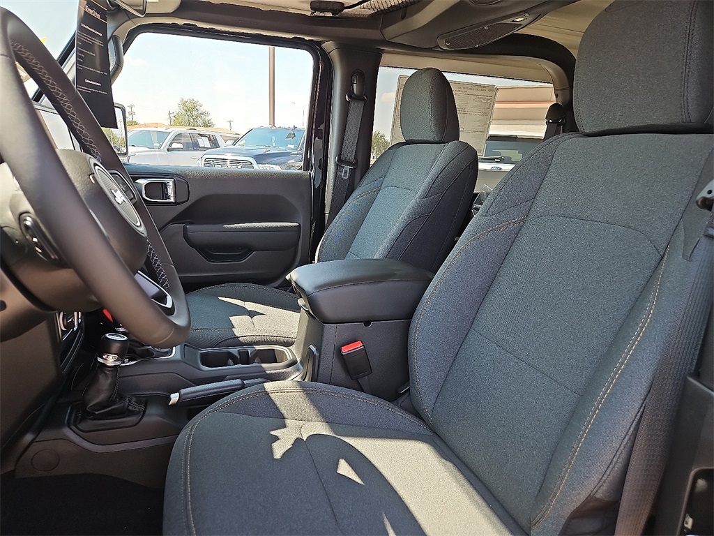 2025 Jeep Wrangler Sport S photo 14