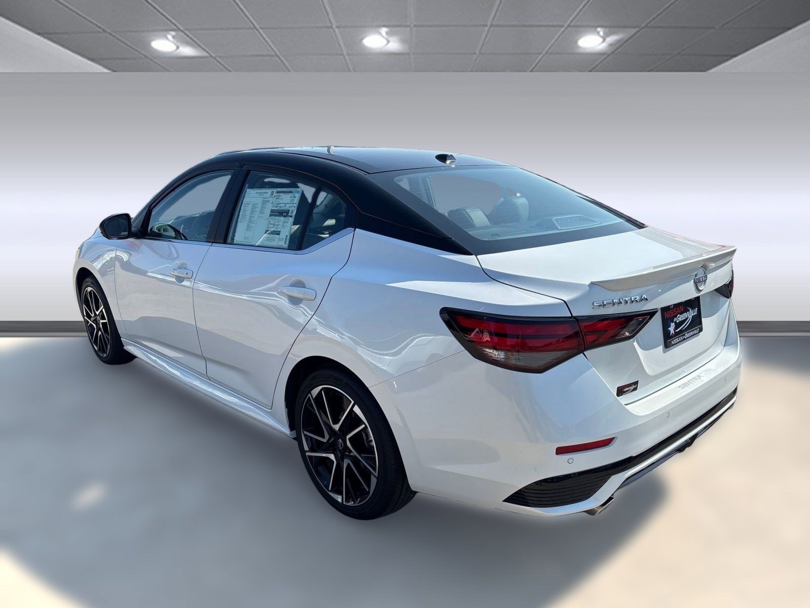 2025 Nissan Sentra SR photo 3