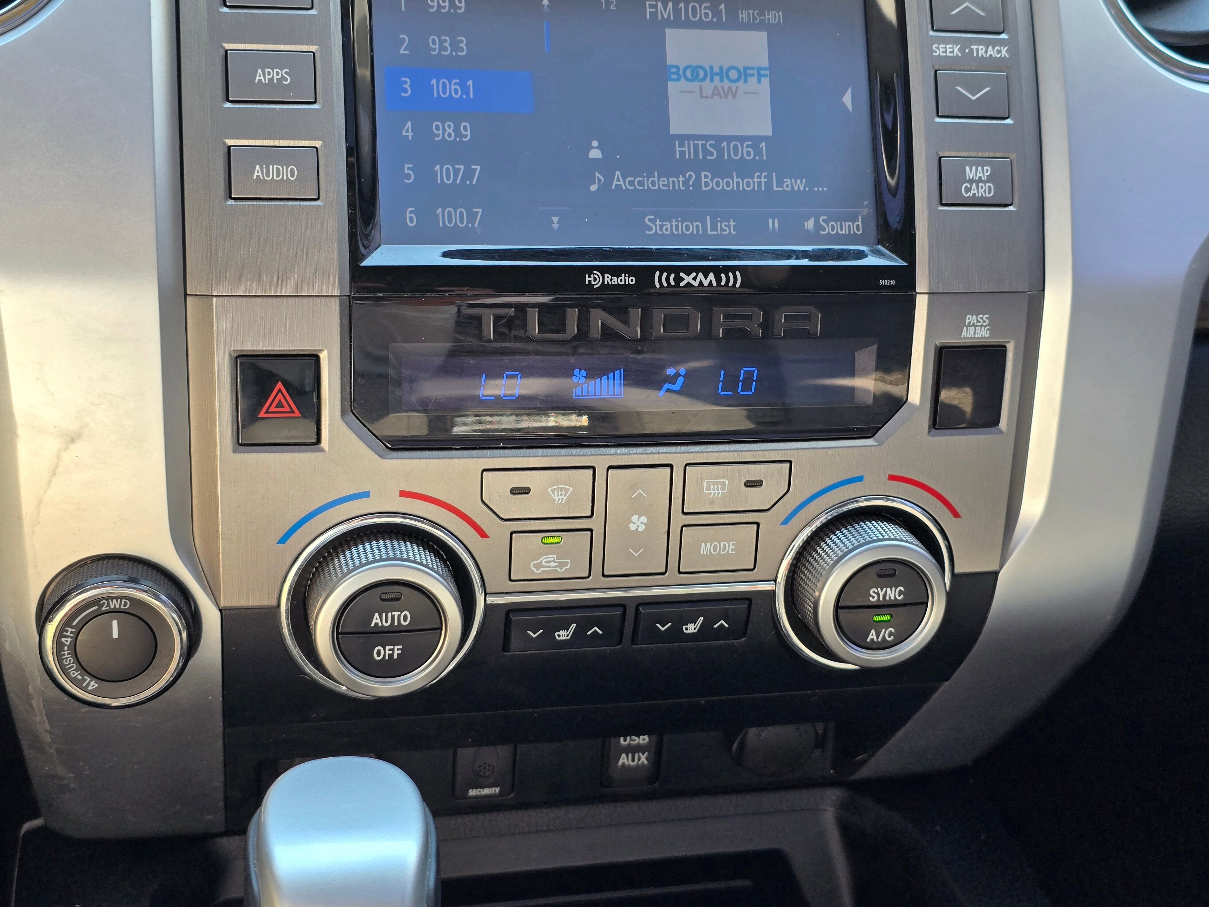 2018 Toyota Tundra SR5 photo 10