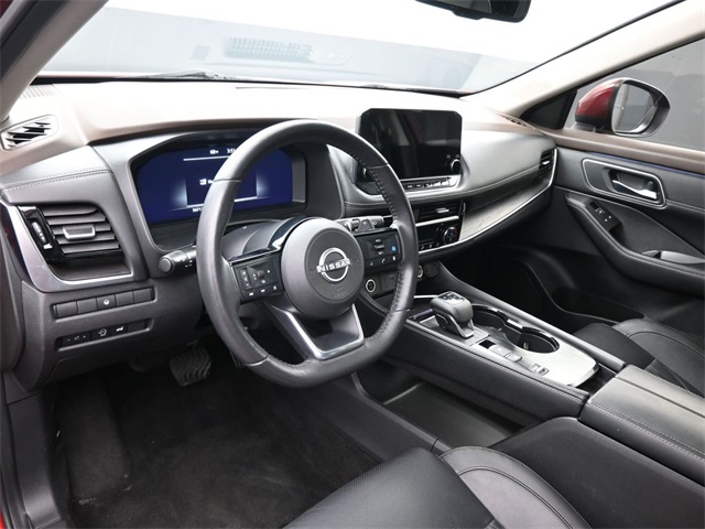 2023 Nissan Rogue Platinum photo 2