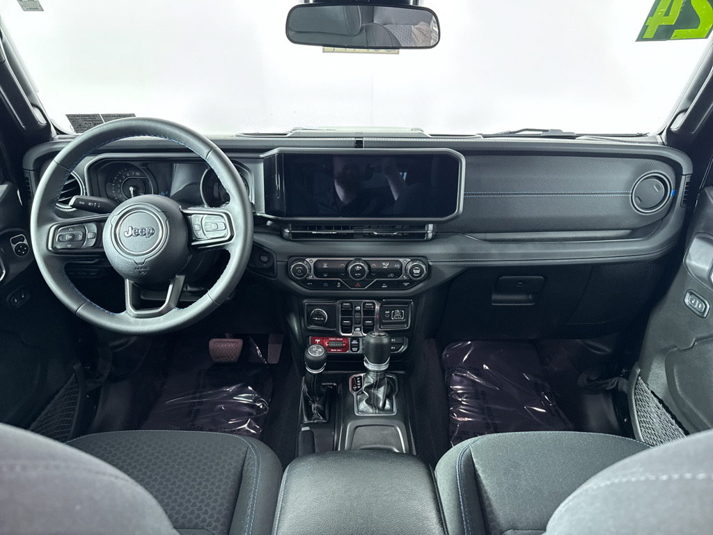 2024 Jeep Wrangler 4xe Rubicon photo 4