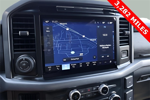 2025 Ford F-150 XLT photo 2