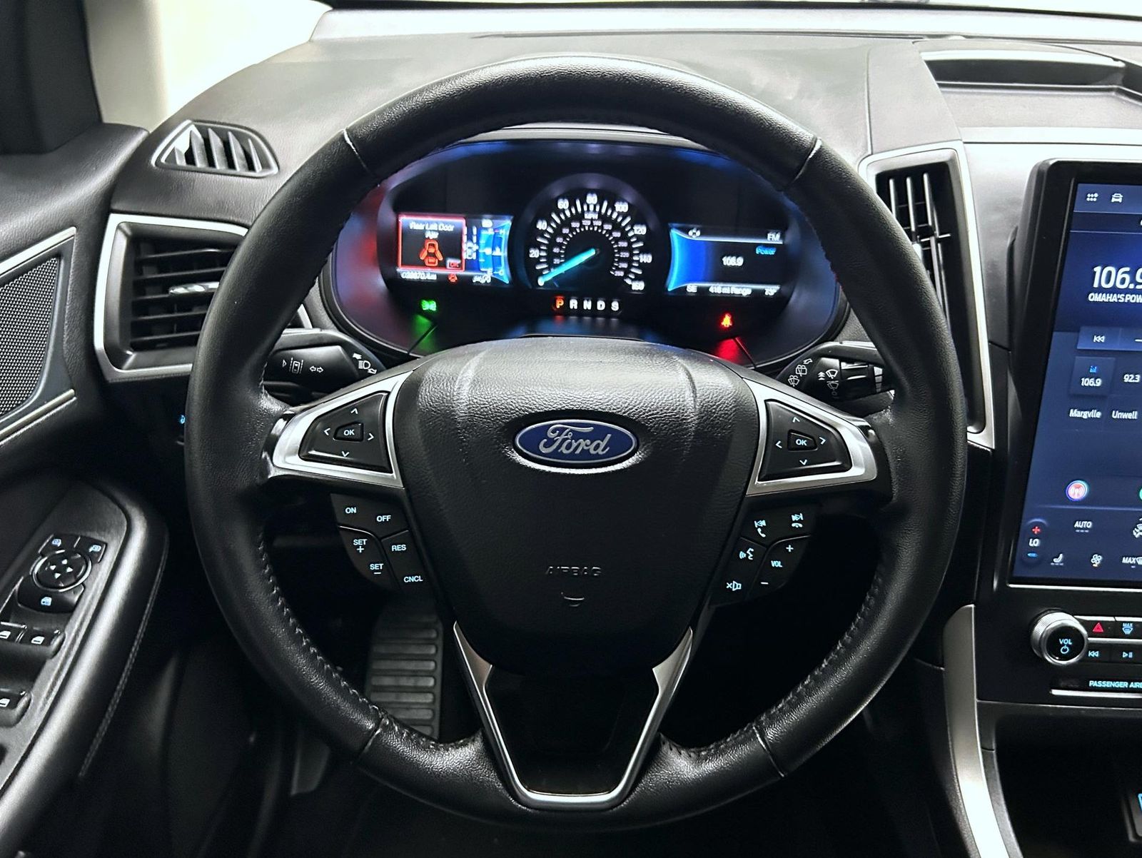 2024 Ford Edge SEL photo 11