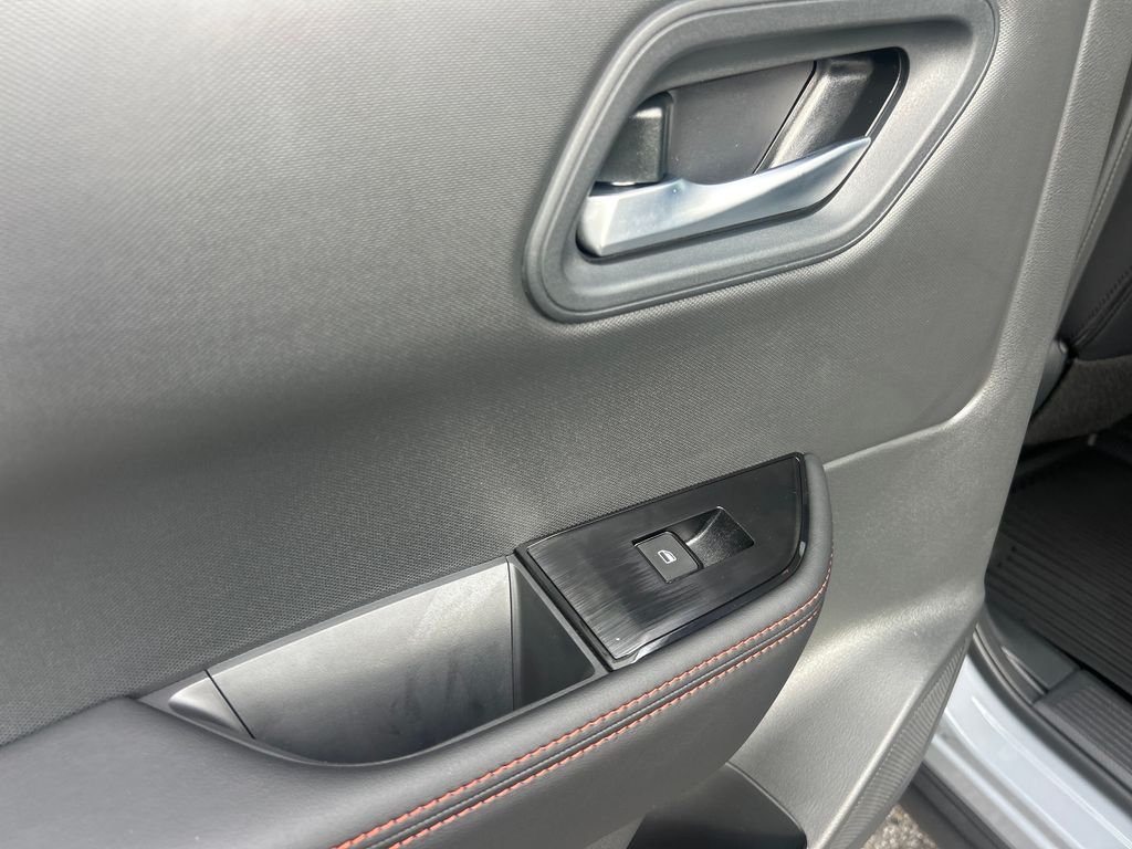 2026 Nissan Rogue SV photo 16