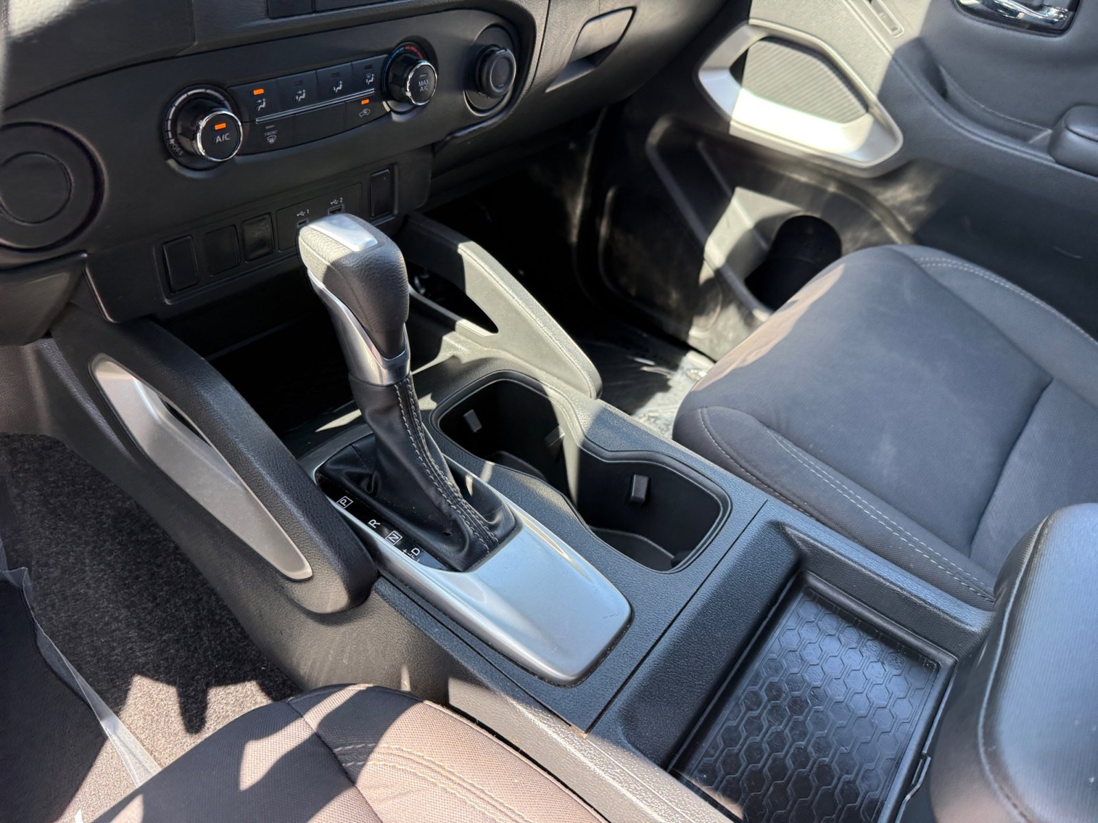 2023 Nissan Frontier SV photo 13
