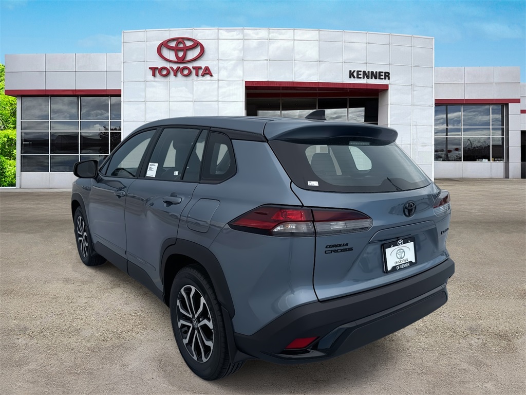 2026 Toyota Corolla Cross L photo 3