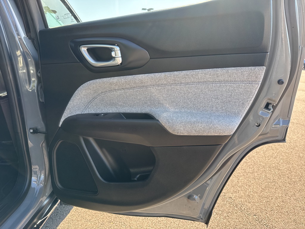 2024 Jeep Compass Latitude photo 24