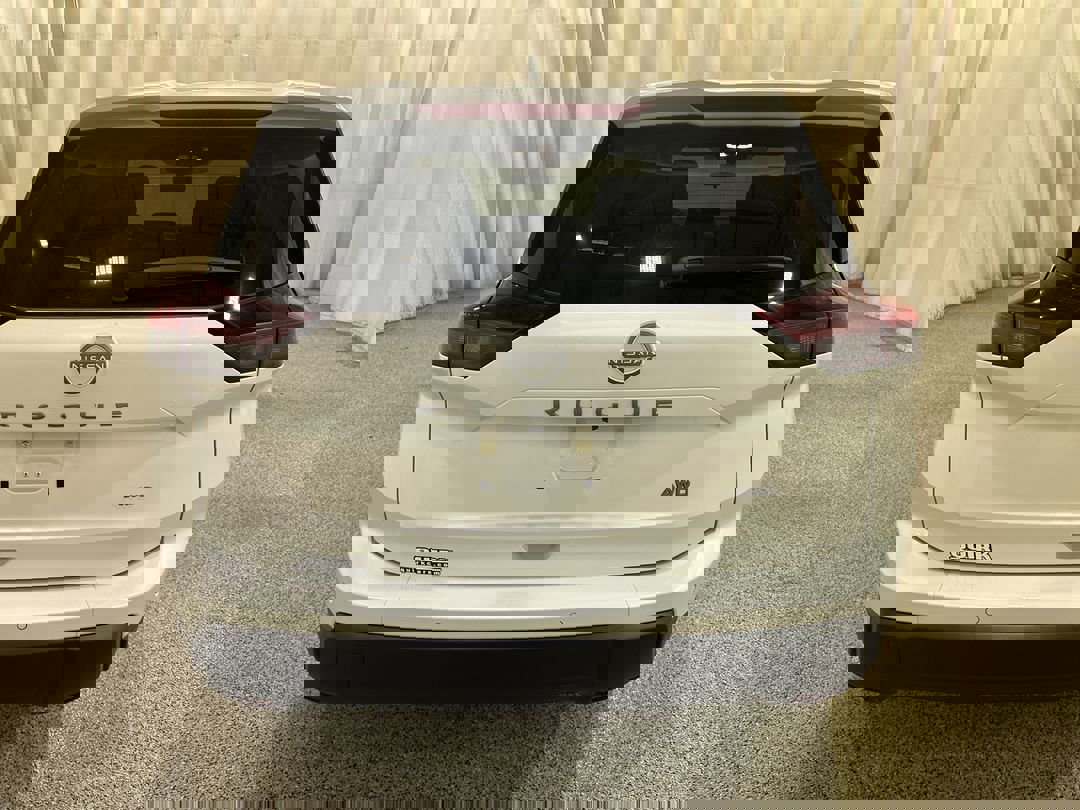 2026 Nissan Rogue SV photo 3