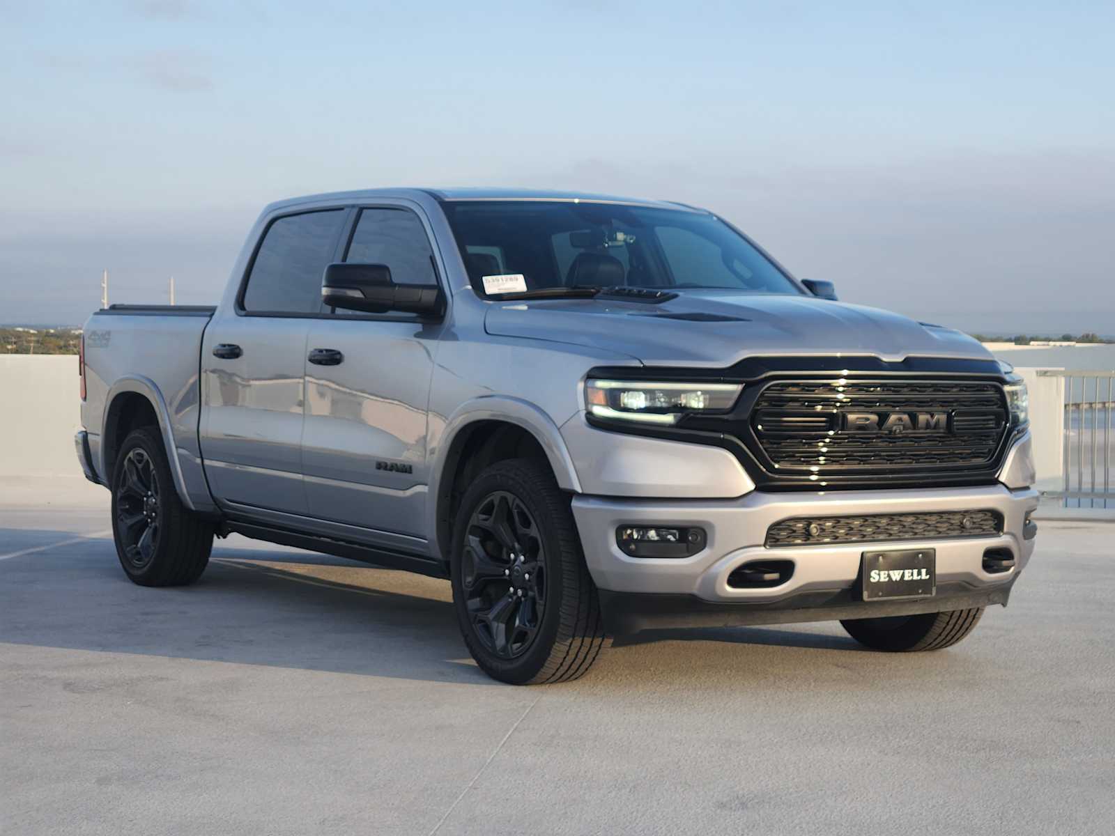 2023 Ram 1500 Limited photo 3