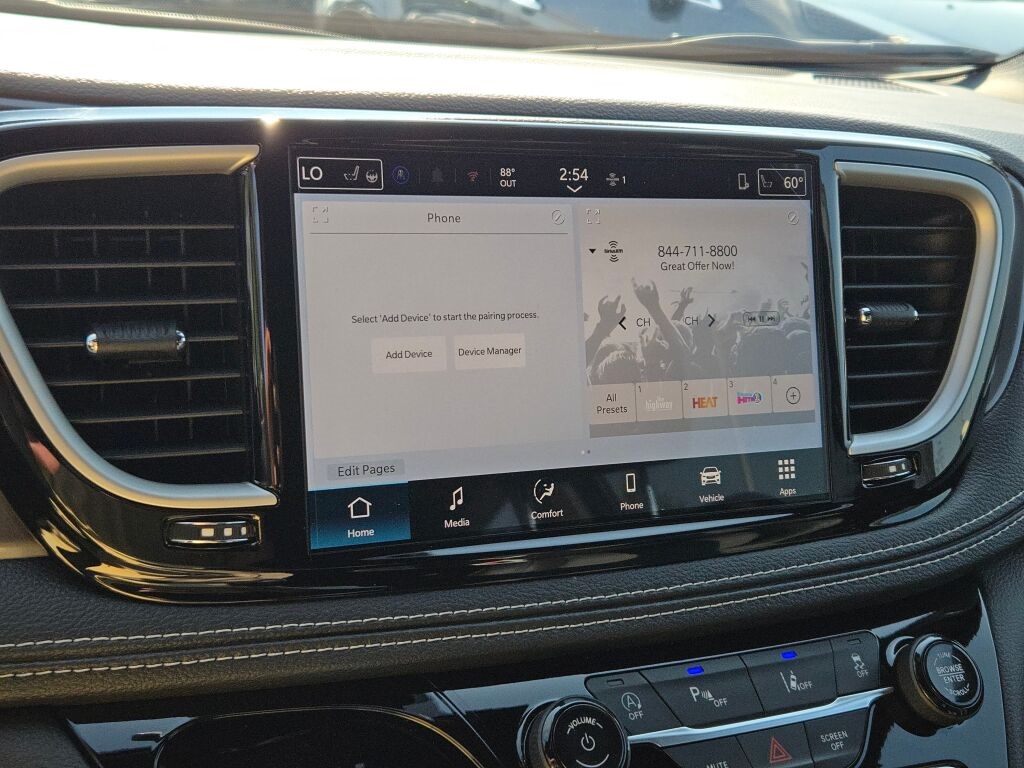 2026 Chrysler Pacifica photo 25