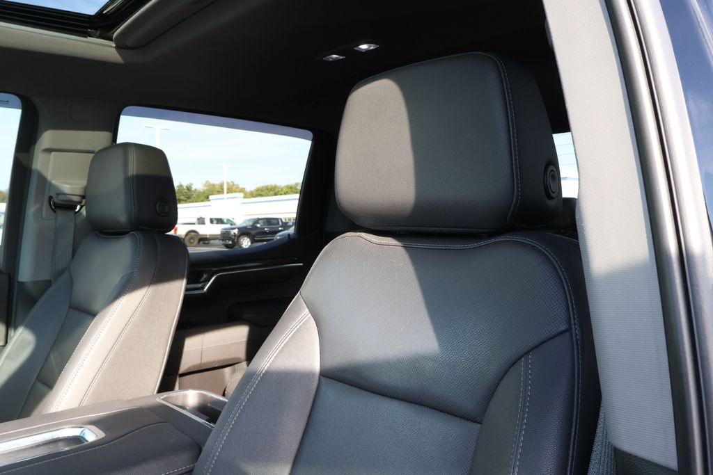 2022 Chevrolet Silverado 1500 LTZ photo 13