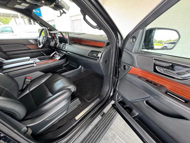2023 Lincoln Navigator L Reserve photo 14