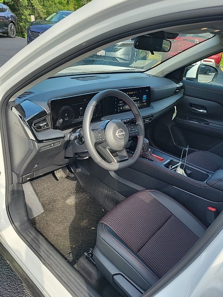 2026 Nissan Kicks SR photo 20