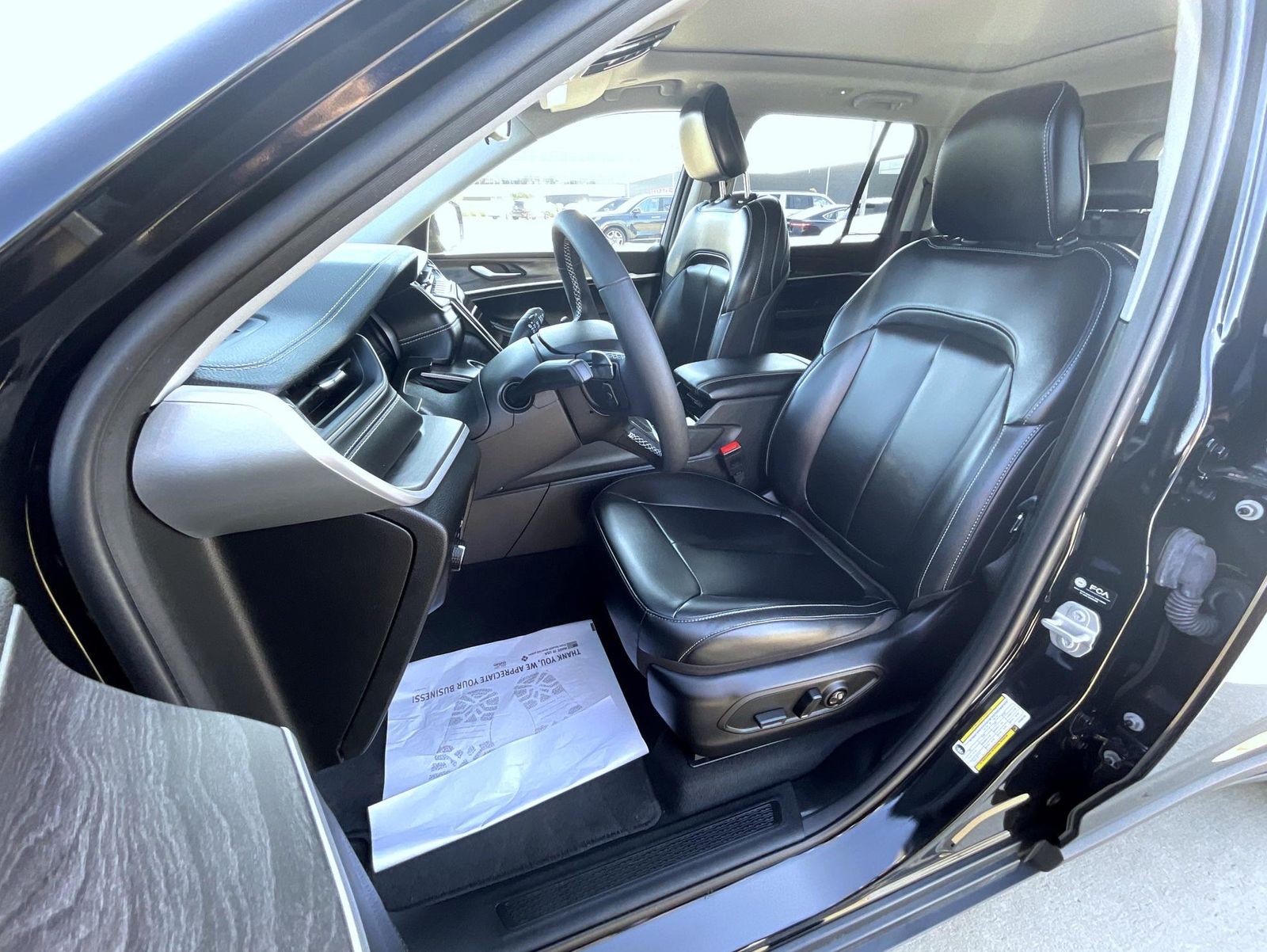 2023 Jeep Grand Cherokee Limited photo 8