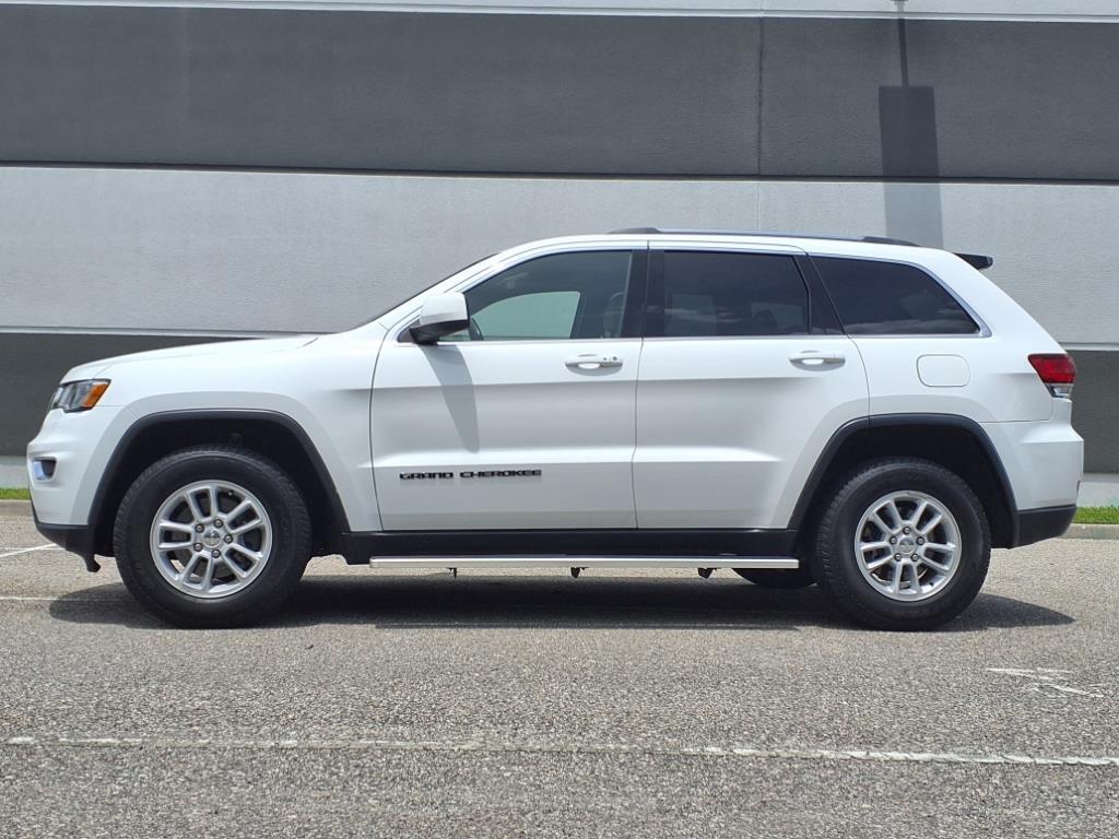 2020 Jeep Grand Cherokee Laredo E photo 3