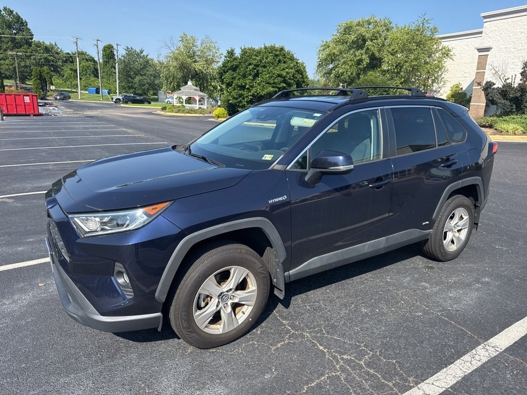 2020 Toyota RAV4 Hybrid XLE photo 4