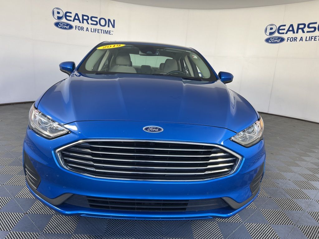 Used 2019 Ford Fusion SE with VIN 3FA6P0HD9KR230173 for sale in Zionsville, IN