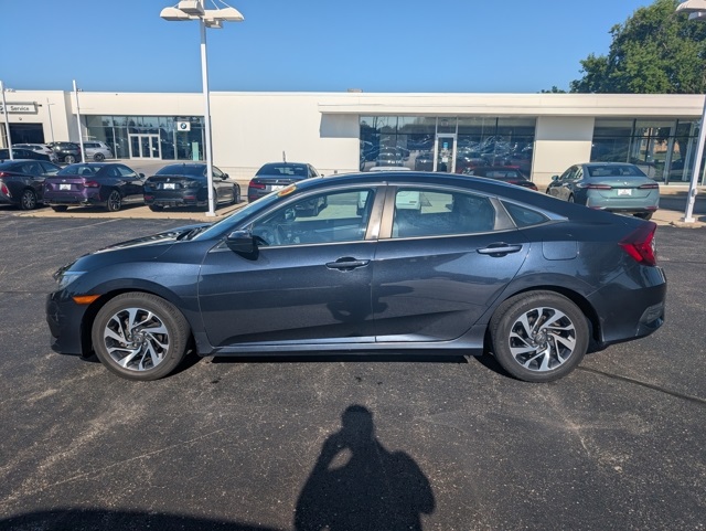 Used 2016  Honda EX image 1