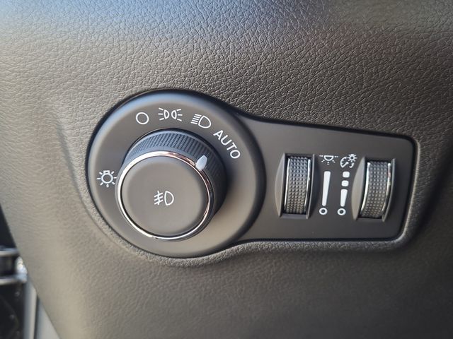2026 Jeep Compass Latitude photo 19