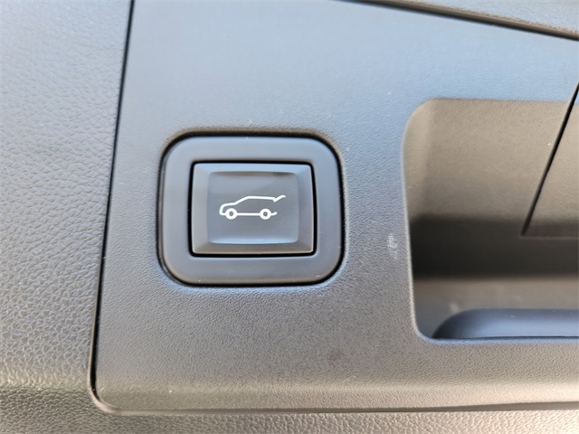 2024 Cadillac XT4 Premium Luxury photo 9