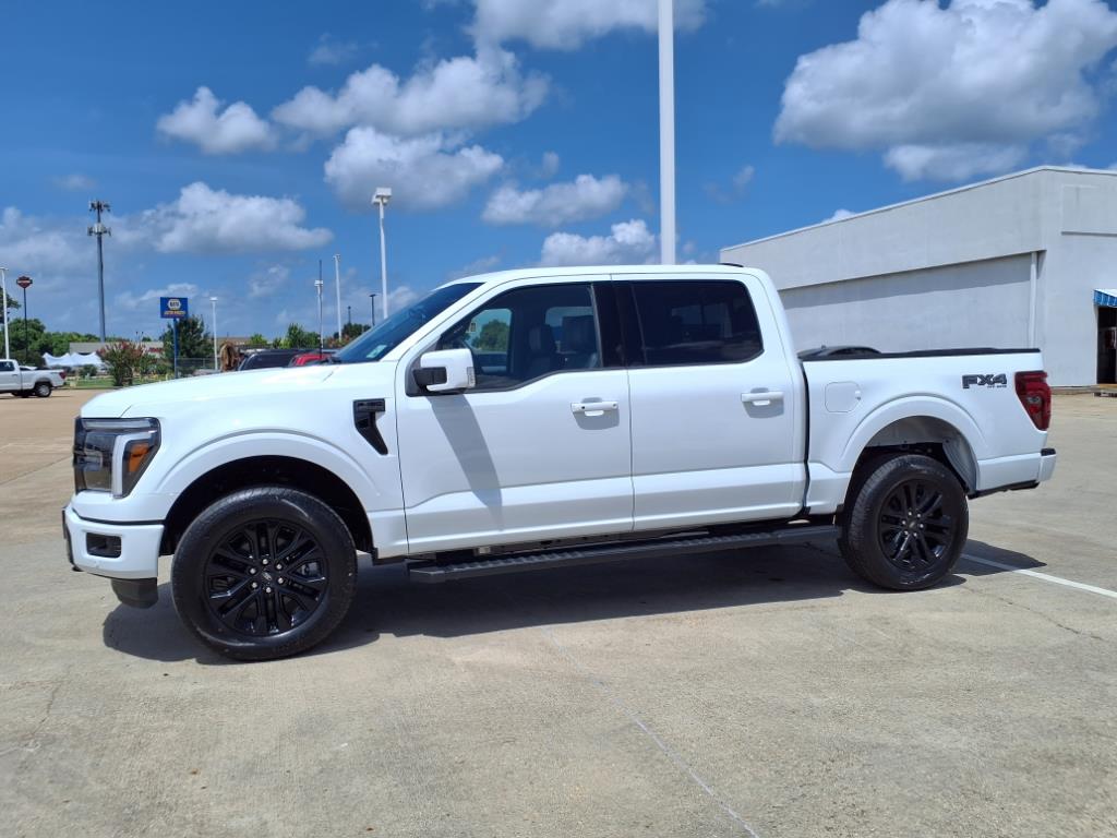 2025 Ford F-150 Lariat photo 2