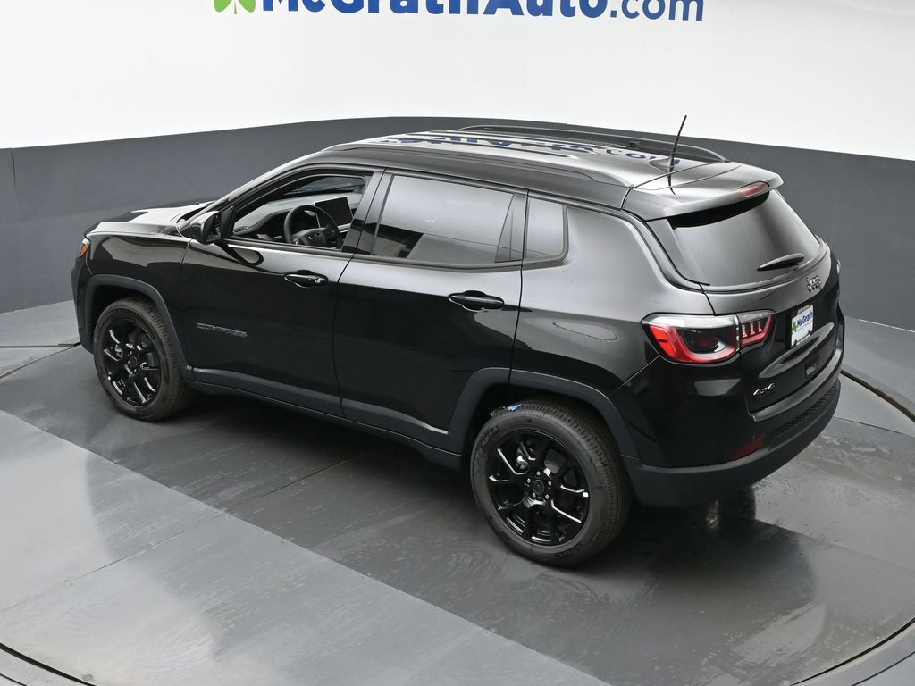 2026 Jeep Compass Latitude photo 18