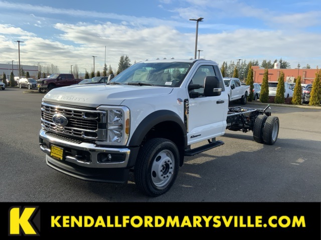 2024 Ford F-450 Super Duty Chassis Cab XL's photo