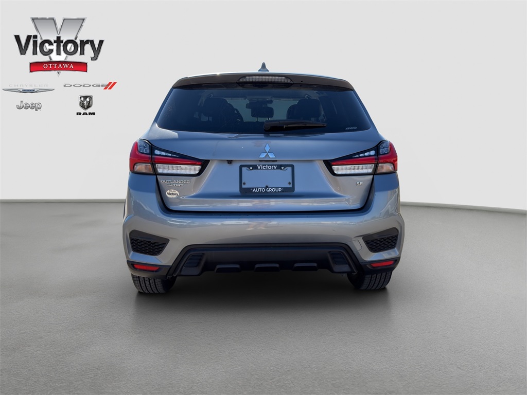 2024 Mitsubishi Outlander Sport SE photo 4