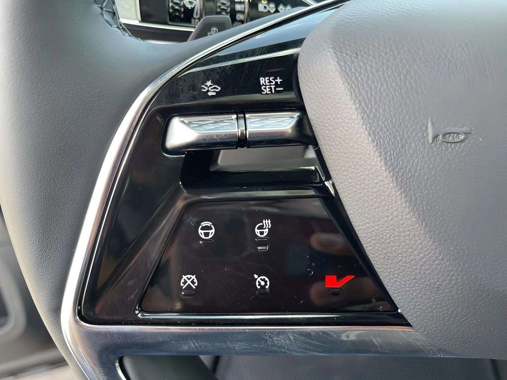 2025 Cadillac Escalade IQ Luxury photo 24