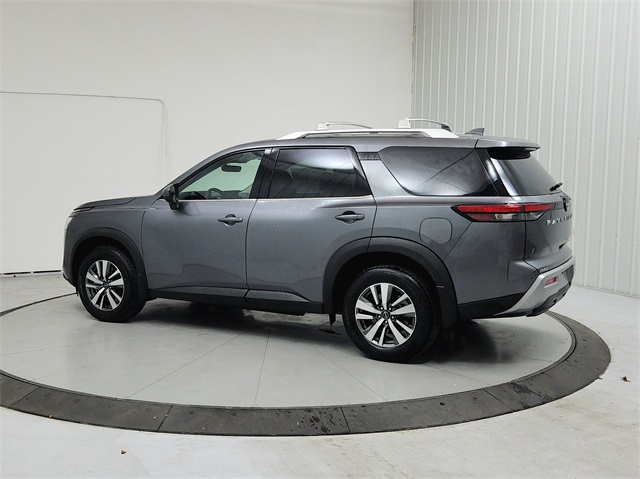 2025 Nissan Pathfinder SL photo 4