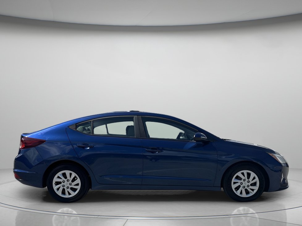 2019 Hyundai Elantra SE photo 2