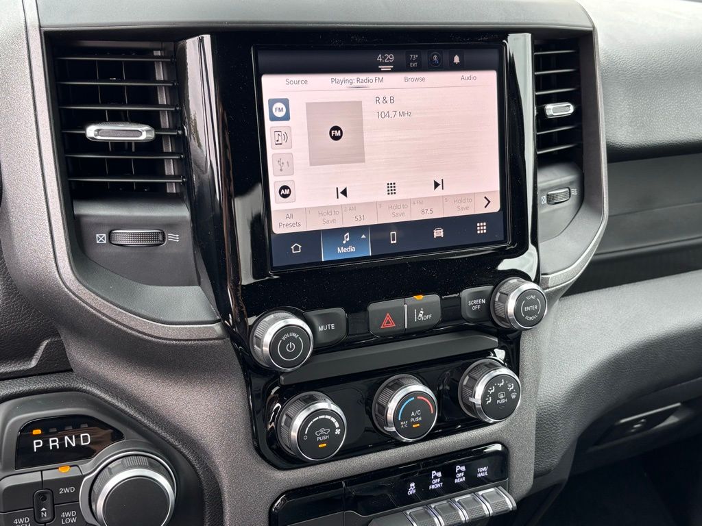 2026 Ram 1500 Tradesman photo 17