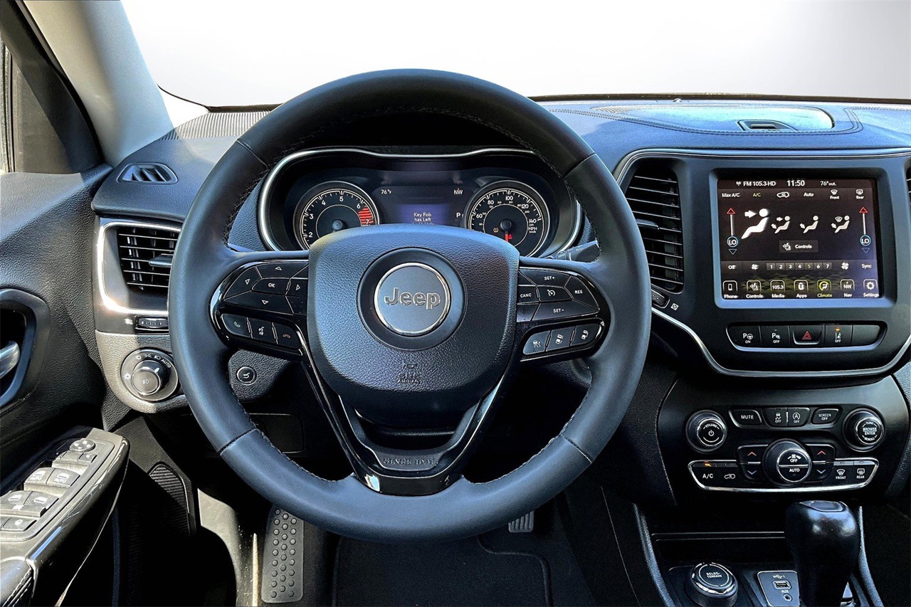 2023 Jeep Cherokee Altitude photo 7