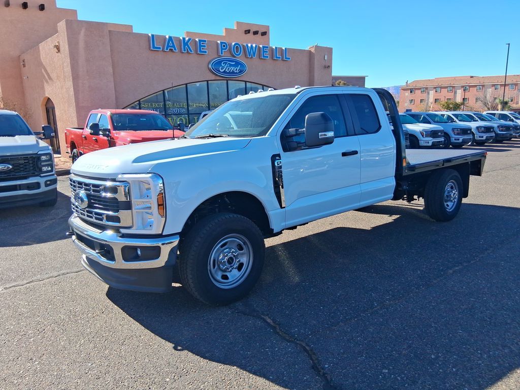 2025 Ford F-350 Super Duty Chassis Cab XL's photo