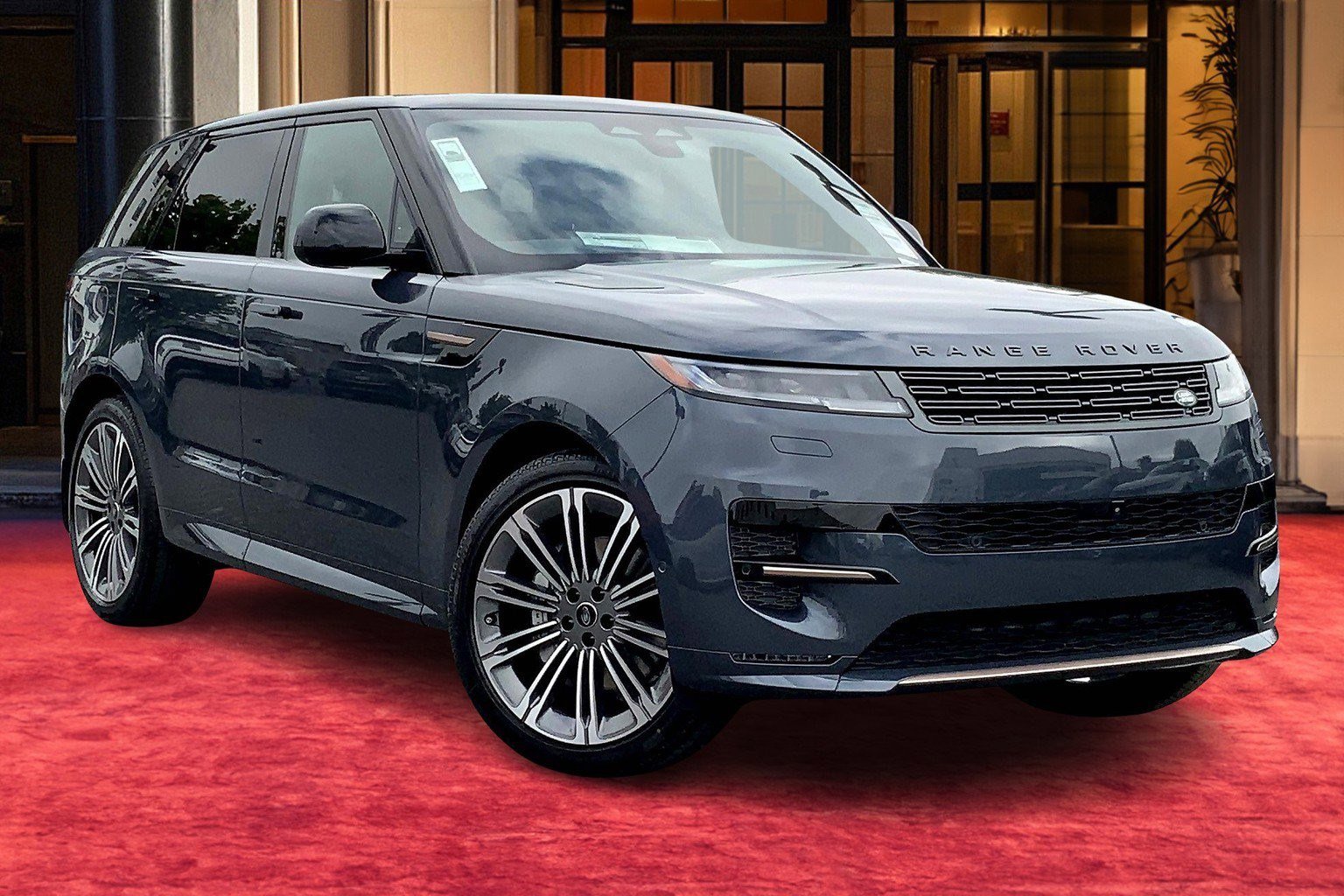 2025 Land Rover Range Rover Sport P400 Dynamic SE photo 2